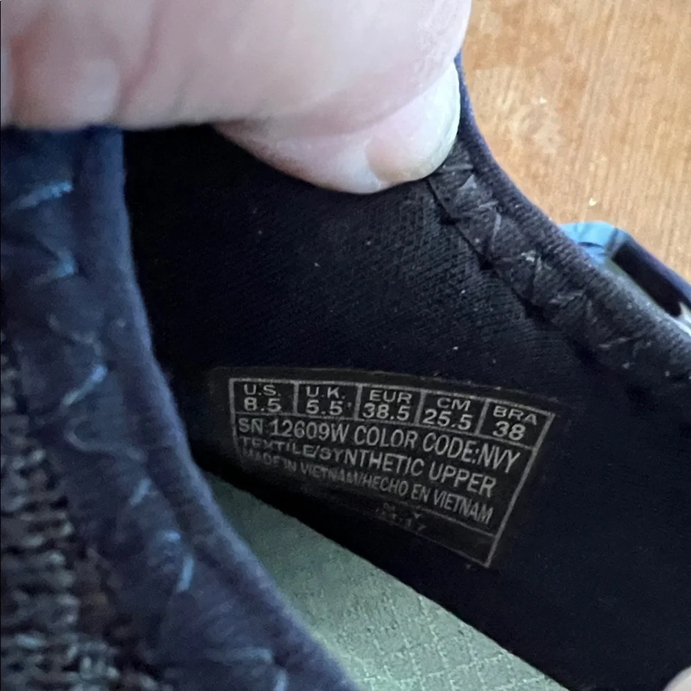 Skechers Women’s New Navy Knit Sneakers - Picture 6 of 7